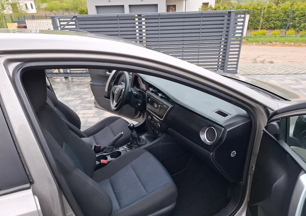 Toyota Auris cena 40500 przebieg: 126000, rok produkcji 2015 z Łomianki małe 106
